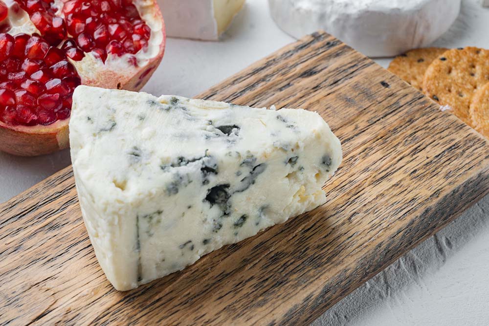 （2）青カビチーズ