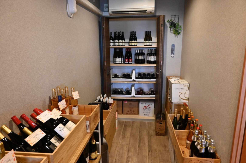 「婦人服とワインの店 マダムブティックつるもと」店舗情報